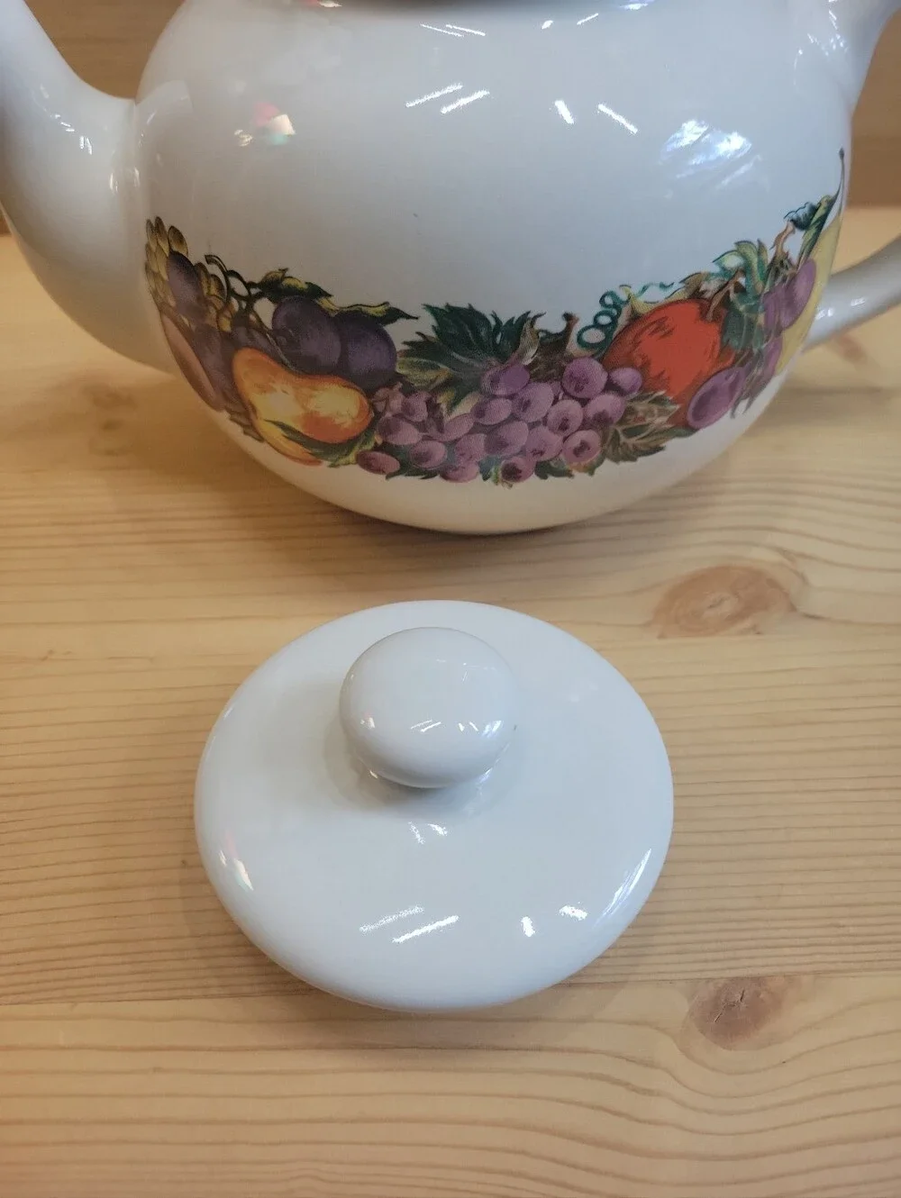 Cornucopia White Ceramic Teapot Fruit Pattern Pottery 48 oz